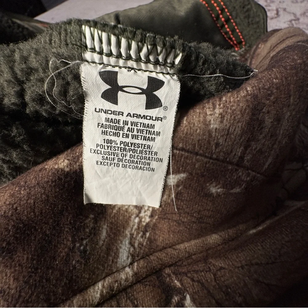 Women’s Under Armour Camo Coat, Size L - Picture 3 of 9